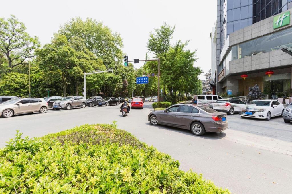 Holiday Inn Express Yangzhou City Center By Ihg Εξωτερικό φωτογραφία
