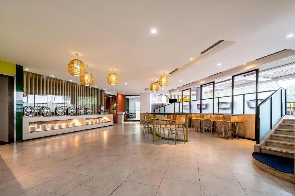 Holiday Inn Express Yangzhou City Center By Ihg Εξωτερικό φωτογραφία